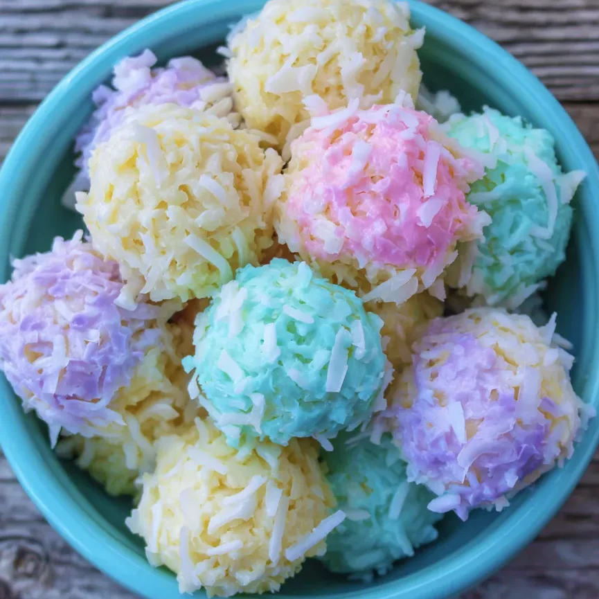 Pastel coconut balls